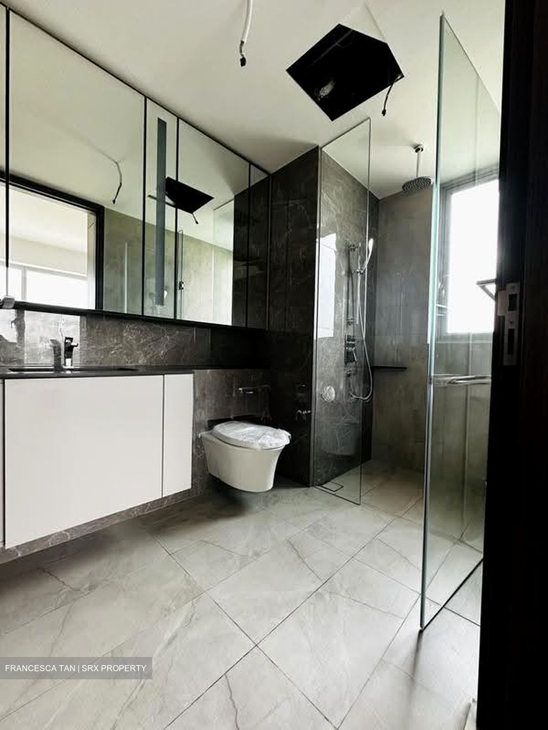 Old Airport Road (D14), Condominium #637775431